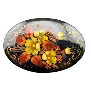 Hand-Painted Oval‎ Brooch With Floral Design And Lacquer Finish